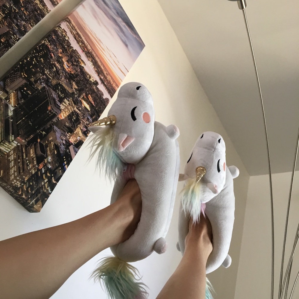 Unicorn Womens Light Up Plush Slippers with Remote - Picture 3 of 7